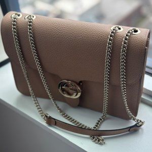 As New Gucci 510303 Leather Interlocking GG Shoulder Bag in Camelia Beige
